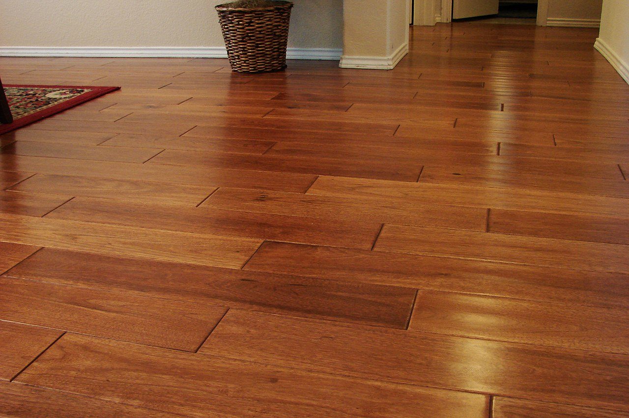 A Step By Step Guide To Choosing Hardwood Flooring For Your Home